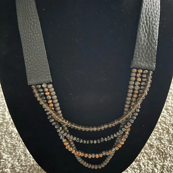 Necklace leather & beads - Picture 3 of 5